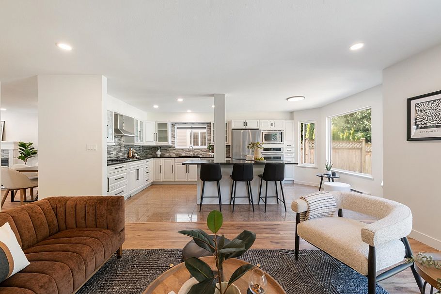 2111 Philip Avenue North Vancouver, BC - 16