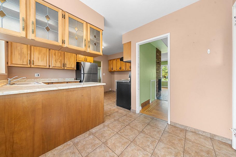 753 E 9th Street North Vancouver, BC - 13