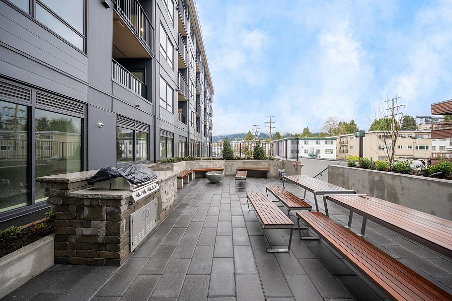 414 110 E 17th Street North Vancouver, BC - 24