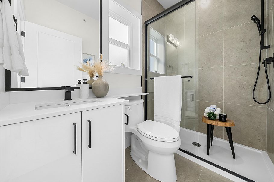 279 E 48th Avenue Vancouver, BC - 36