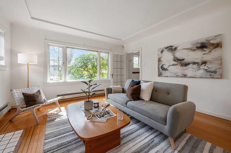 85 W 21st Avenue Vancouver, BC - 5