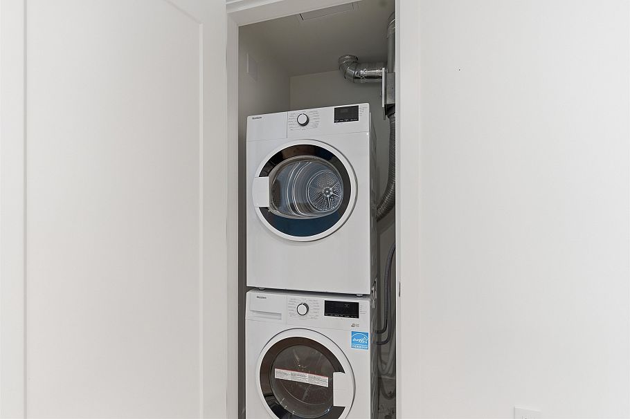 410 135 E 13th Street North Vancouver, BC - 19