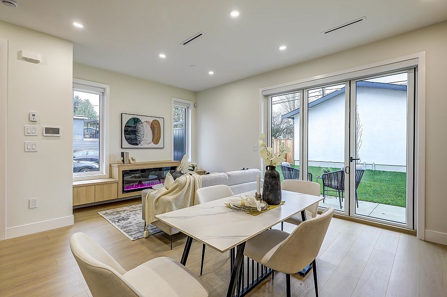 1 3695 E 26 Avenue Vancouver, BC - 15