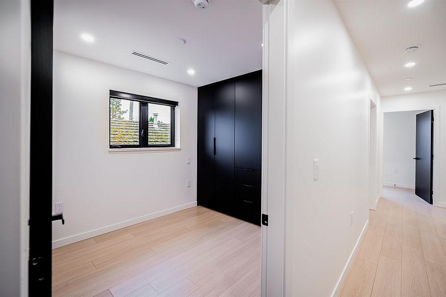 7962 Inverness Street Vancouver, BC - 10