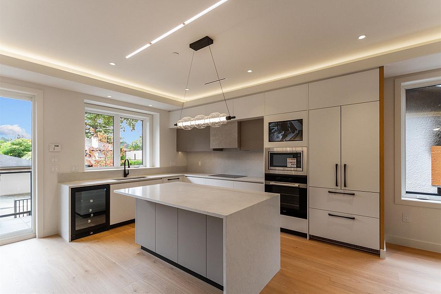 2022 Nanton Avenue West Vancouver, BC - 5