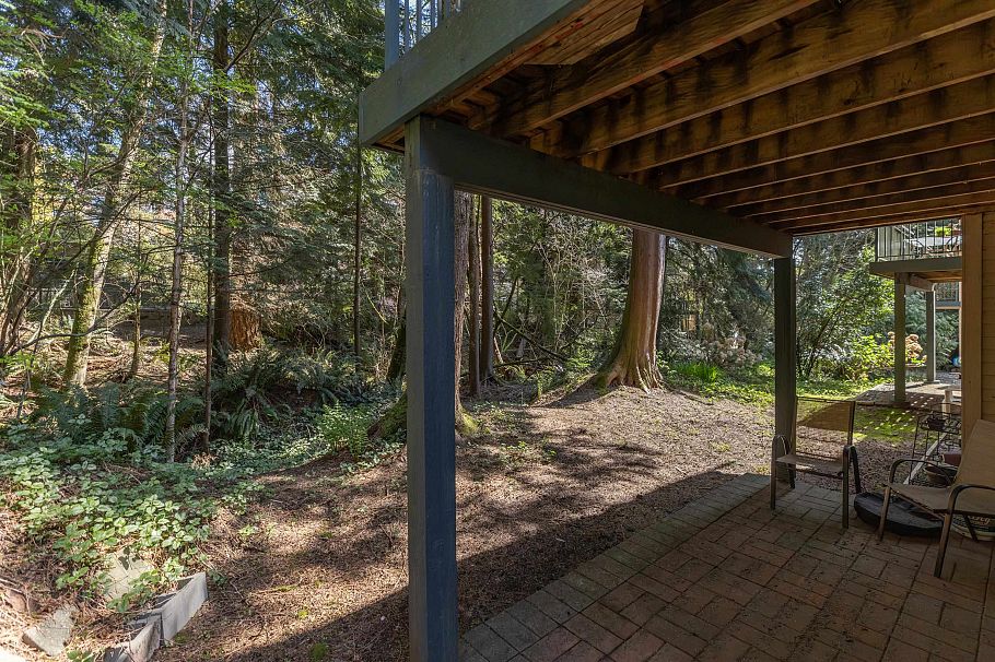 1188 Strathaven Drive North Vancouver, BC - 29