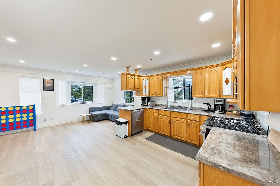 707 E 63rd Avenue Vancouver, BC - 19