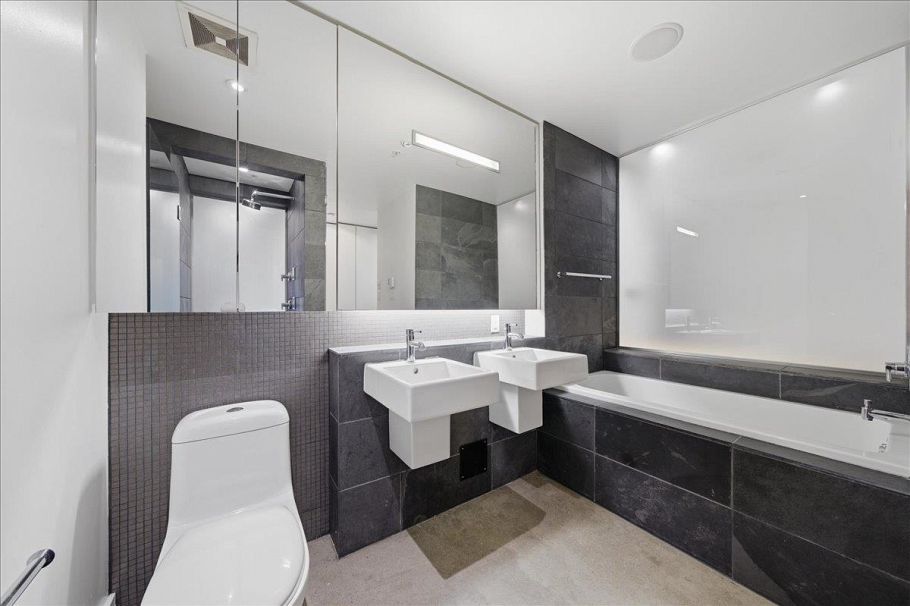 605 53 W Hastings Street Vancouver, BC - 9