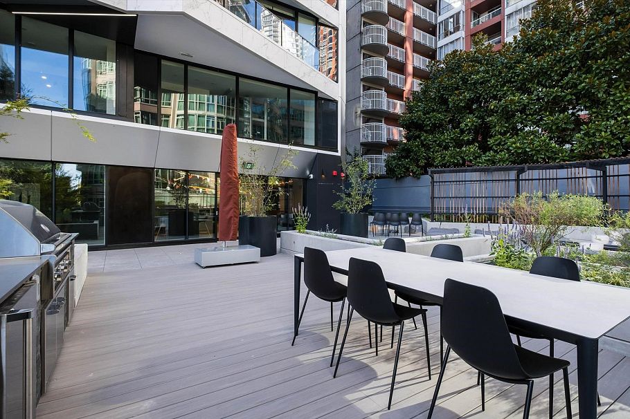 801 889 Pacific Street Vancouver, BC - 21