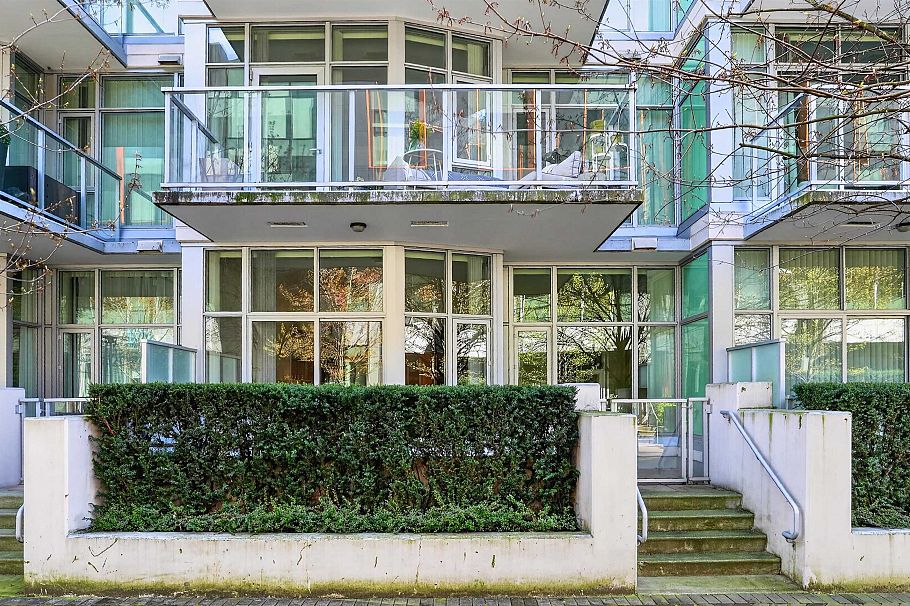 110 175 Victory Ship Way North Vancouver, BC - 18