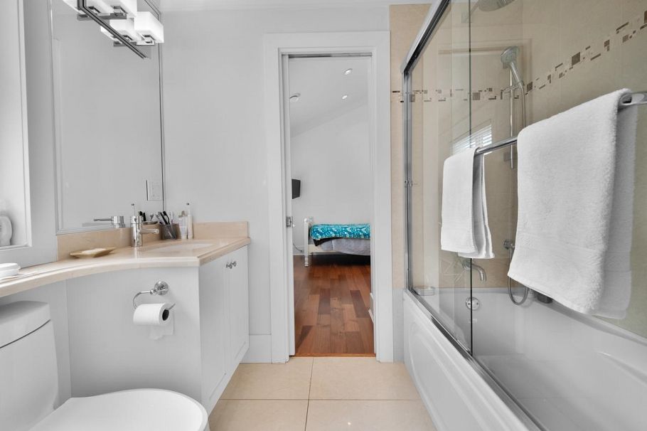 3288 W 32nd Avenue Vancouver, BC - 27