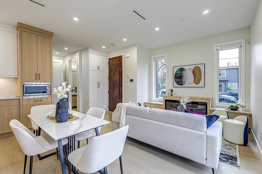 1 3695 E 26 Avenue Vancouver, BC - 7