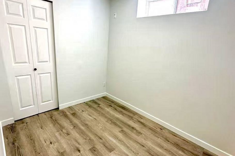 939 E 26th Avenue Vancouver, BC - 3