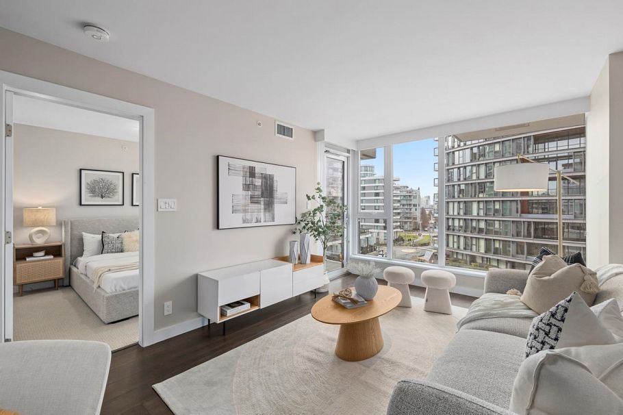 806 1618 Quebec Street Vancouver, BC - 2