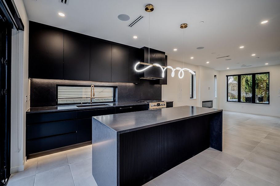 7962 Inverness Street Vancouver, BC - 4