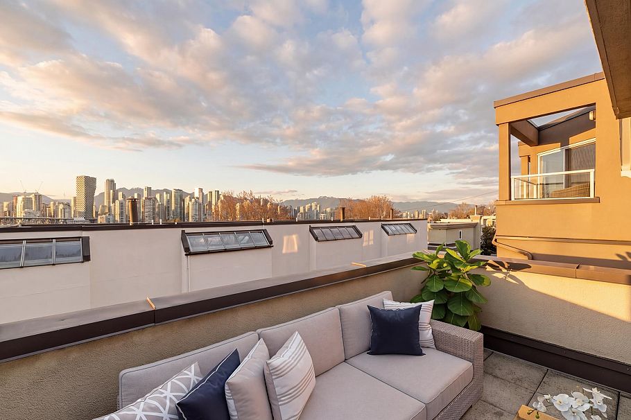 1229 W 8th Avenue Vancouver, BC - 14