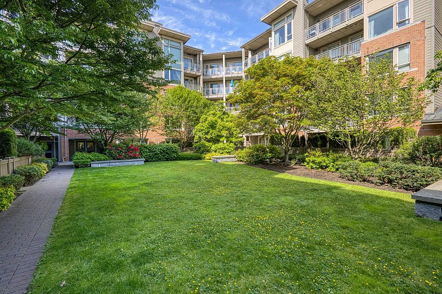 227 119 W 22nd Street North Vancouver, BC - 21