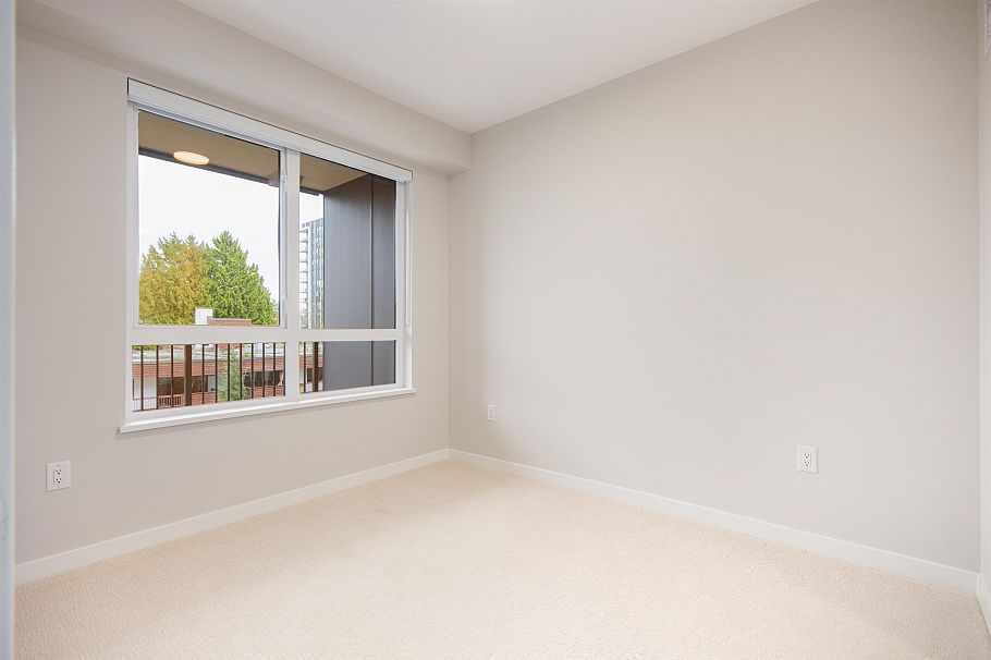 414 110 E 17th Street North Vancouver, BC - 16