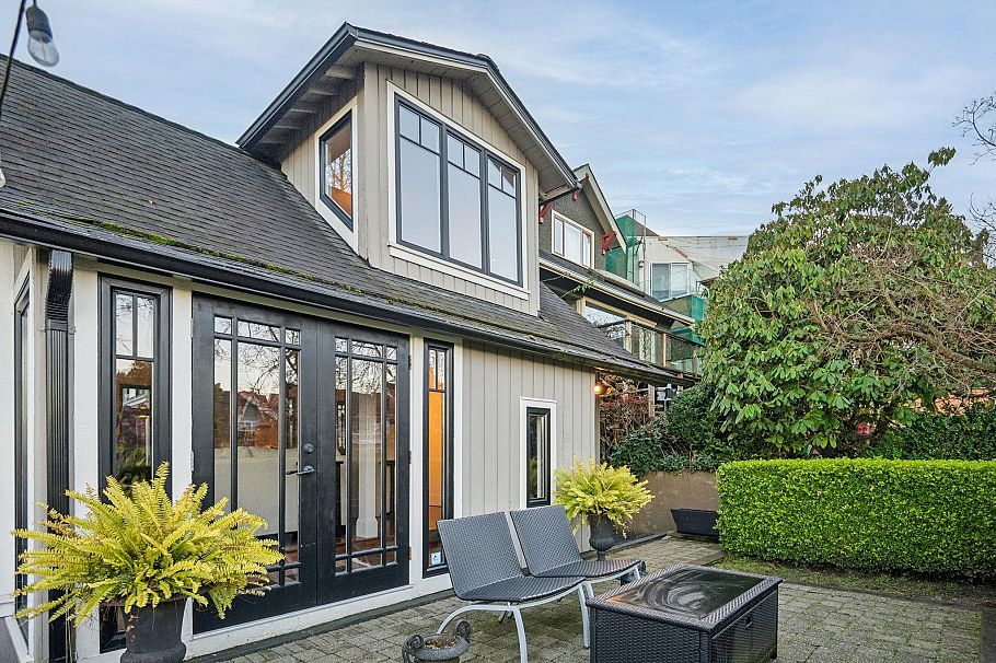 3814 W 11 Avenue Vancouver, BC - 27