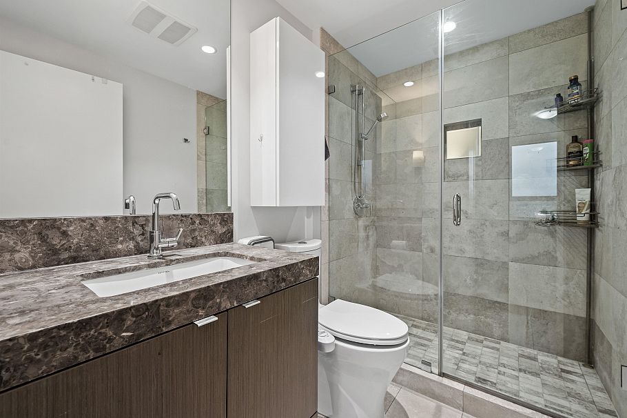 1509 125 E 14th Street North Vancouver, BC - 10