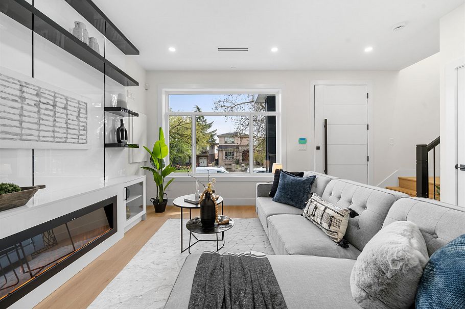 279 E 48th Avenue Vancouver, BC - 6