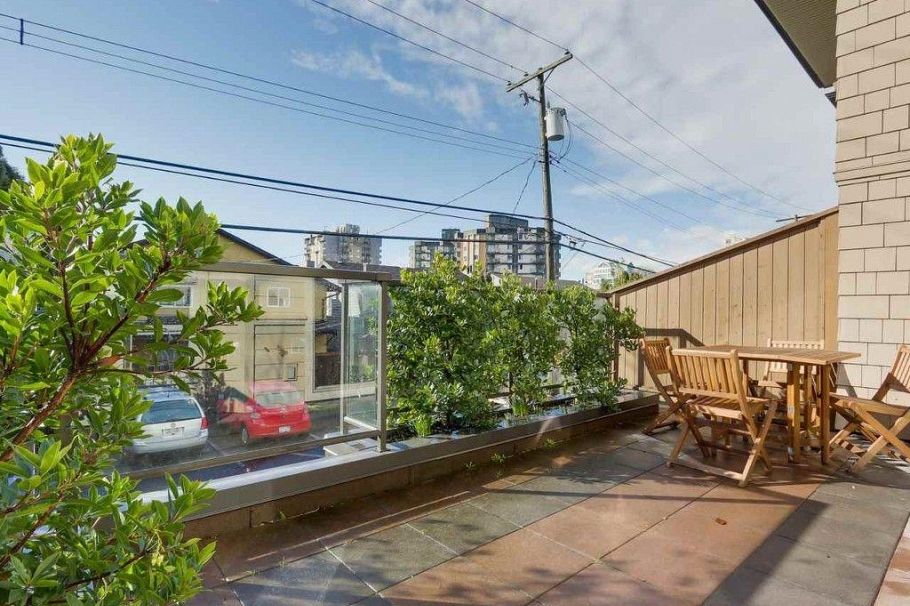 7 215 E 4th Street North Vancouver, BC - 16