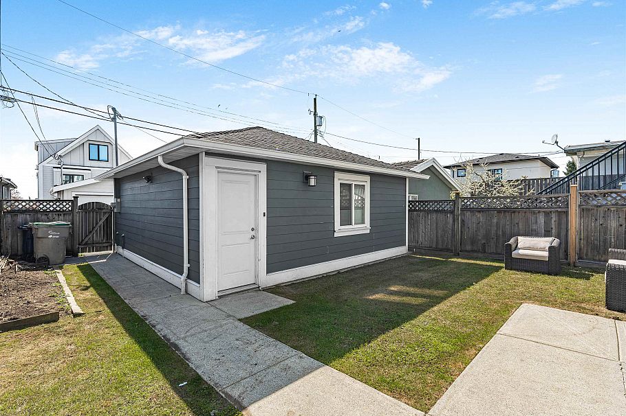 66 E 57th Avenue Vancouver, BC - 38