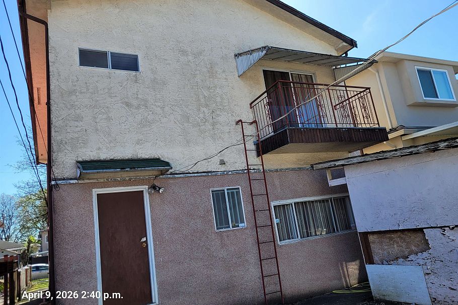 2119 E 47th Avenue Vancouver, BC - 2