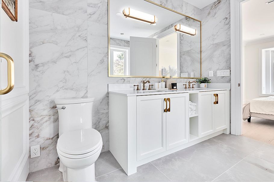 5081 Crown Avenue Vancouver, BC - 10