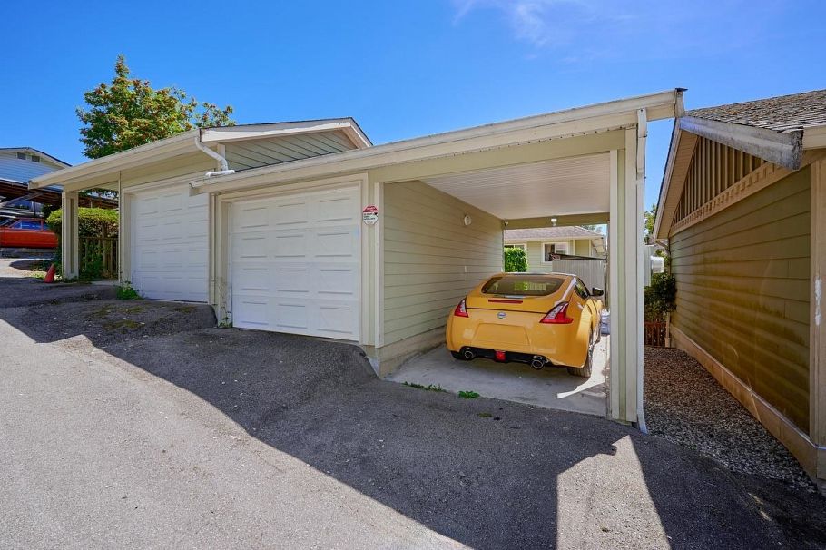 562 W Keith Road North Vancouver, BC - 22