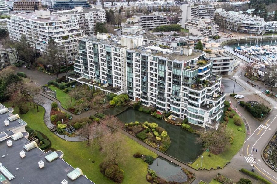 813 456 Moberly Road Vancouver, BC - 24