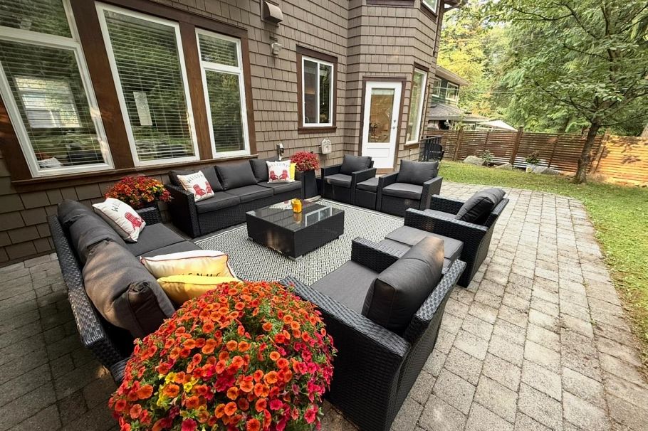 1017 Canyon Boulevard North Vancouver, BC - 34