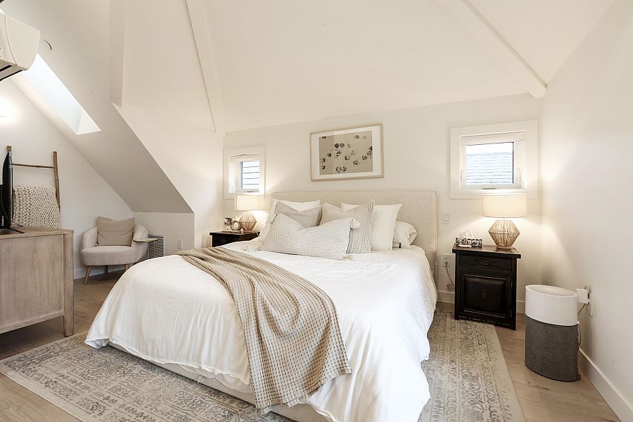 1 3640 W 2nd Avenue Vancouver, BC - 9