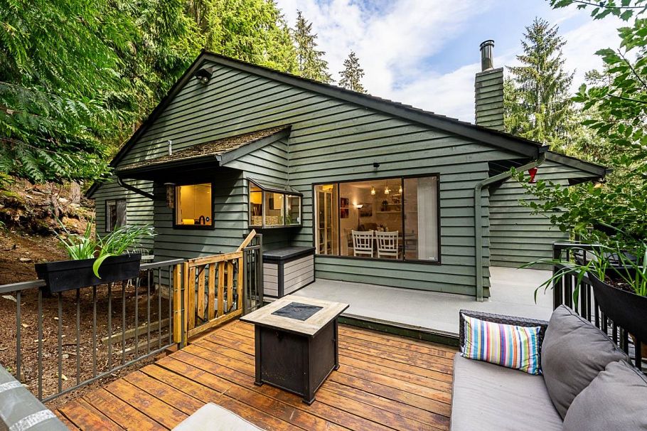 3398 William Avenue North Vancouver, BC - 1