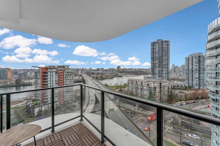 1609 68 Smithe Street Vancouver, BC - 13
