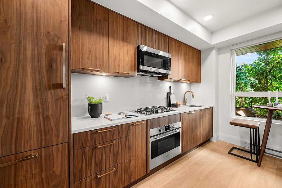 106 2550 Garden Drive Vancouver, BC - 6