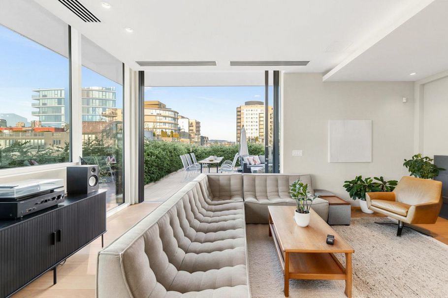 501 1510 W 6th Avenue Vancouver, BC - 8