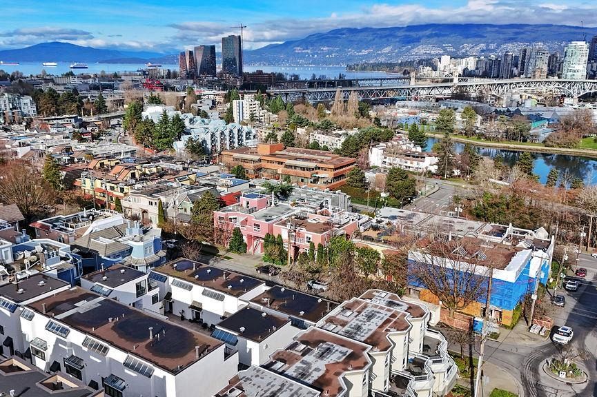 2 1214 W 7th Avenue Vancouver, BC - 36