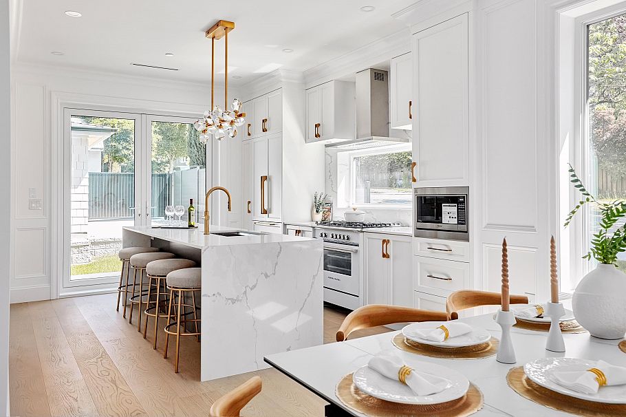 5081 Crown Avenue Vancouver, BC - 1