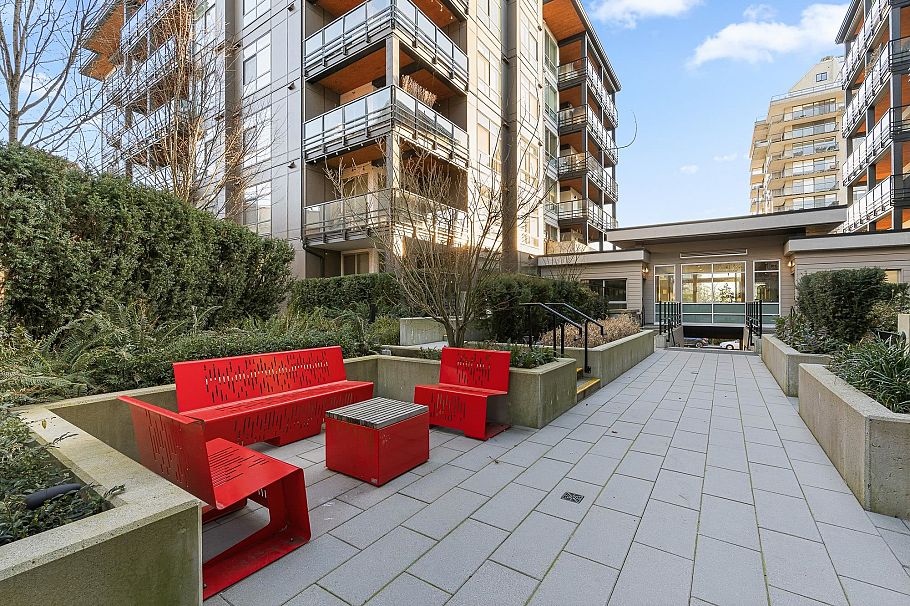 TH3 108 E 8th Street North Vancouver, BC - 32