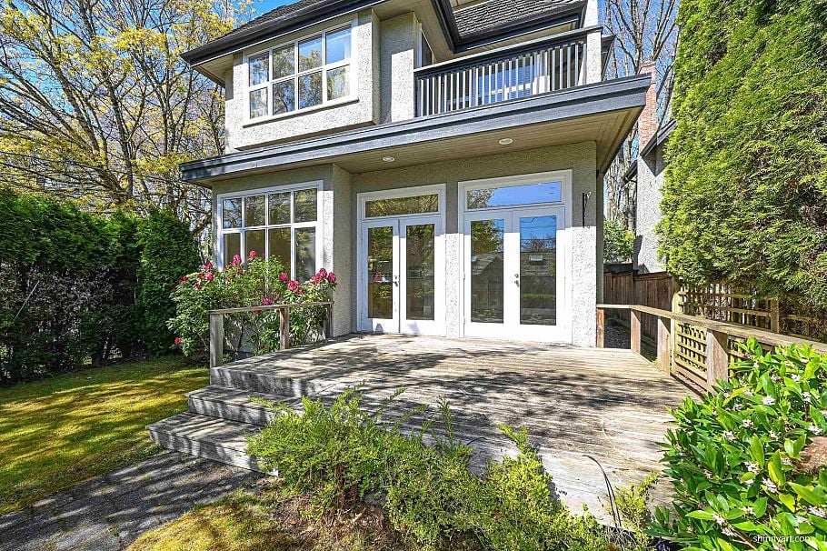 3998 W 32nd Avenue Vancouver, BC - 22