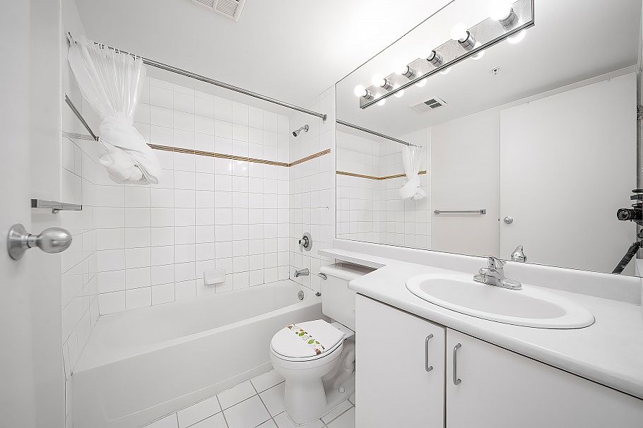 2007 438 Seymour Street Vancouver, BC - 8