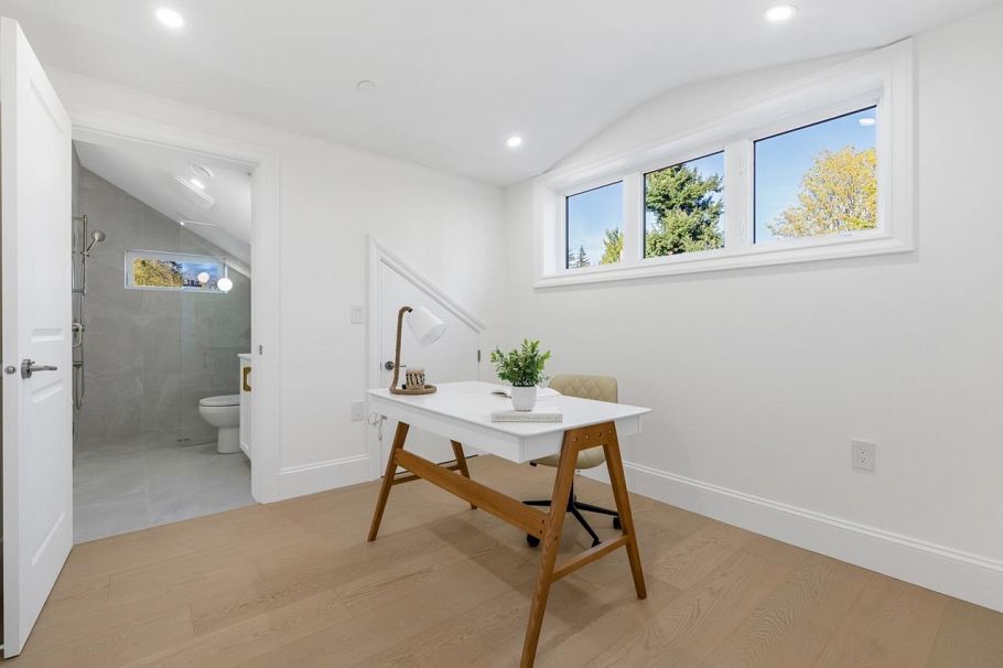 5081 Crown Avenue Vancouver, BC - 8