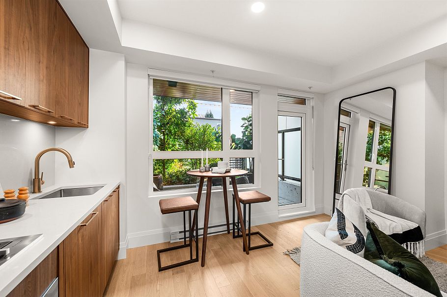 106 2550 Garden Drive Vancouver, BC - 10