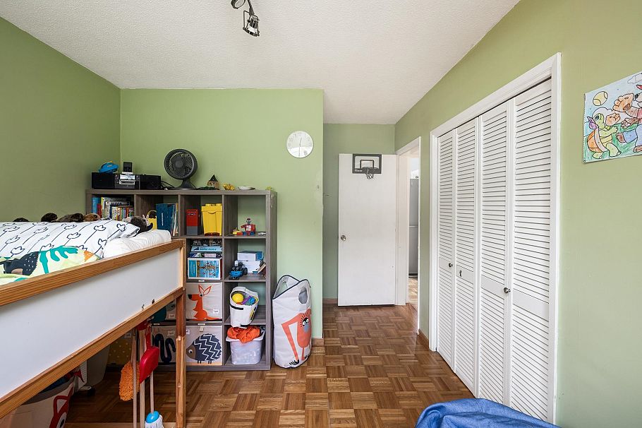 2041 Tompkins Crescent North Vancouver, BC - 22