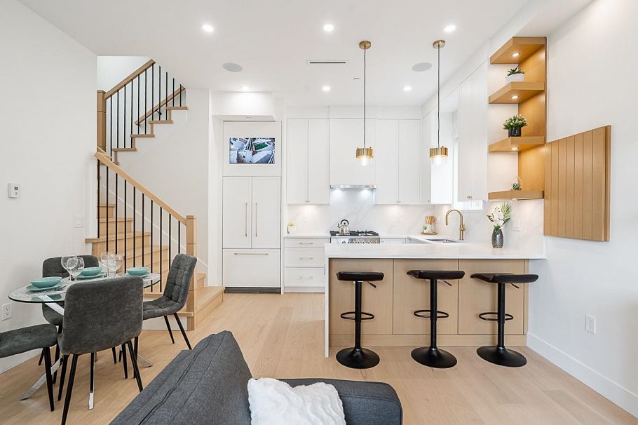 1 5304 Elgin Street Vancouver, BC - 7