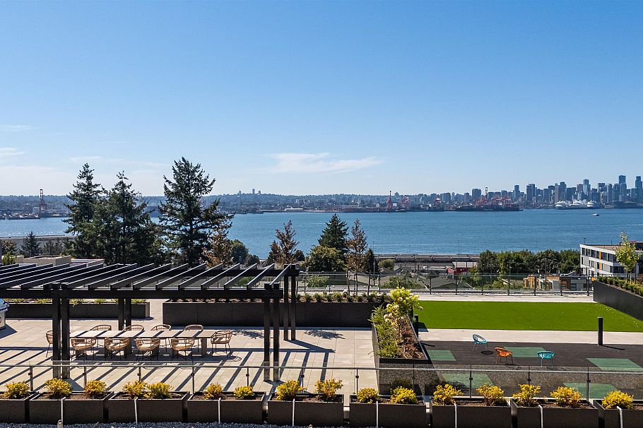 366 422 E 3rd Street North Vancouver, BC - 3