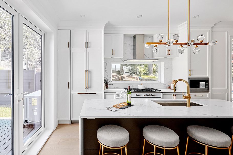 5081 Crown Avenue Vancouver, BC - 3