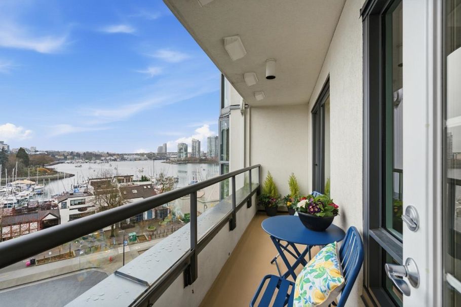 813 456 Moberly Road Vancouver, BC - 21