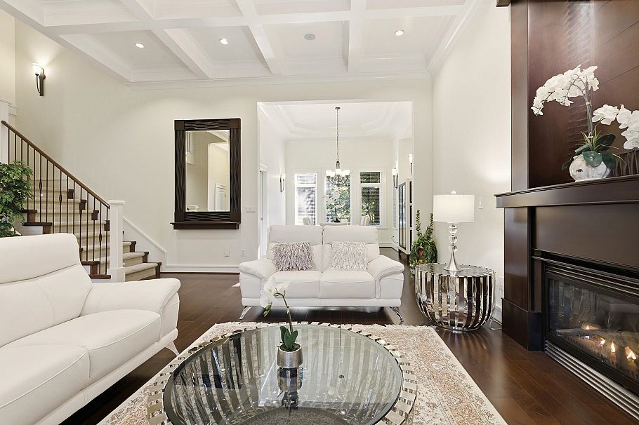 1017 Canyon Boulevard North Vancouver, BC - 4